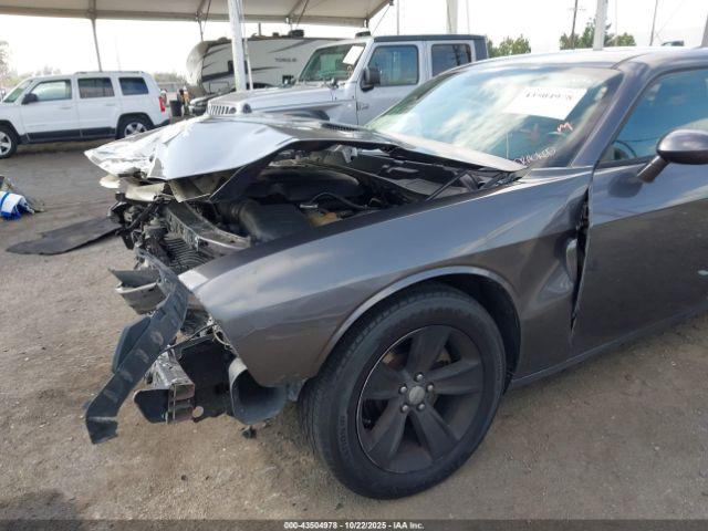 Dodge Challenger Sxt Image 17