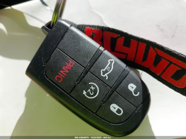 Dodge Challenger Sxt Image 4