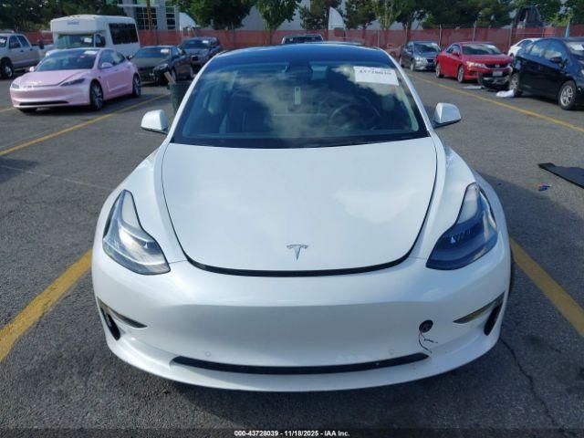 Tesla Model 3 Rear-wheel Drive Image 15