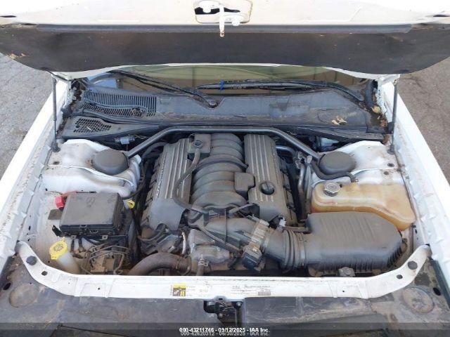 Dodge Challenger Image 7