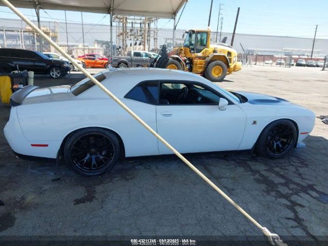 Dodge Challenger Image 12