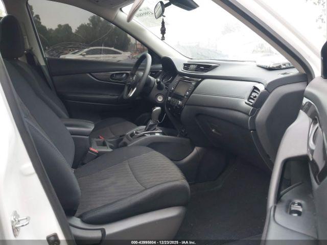 Nissan Rogue S Image 7