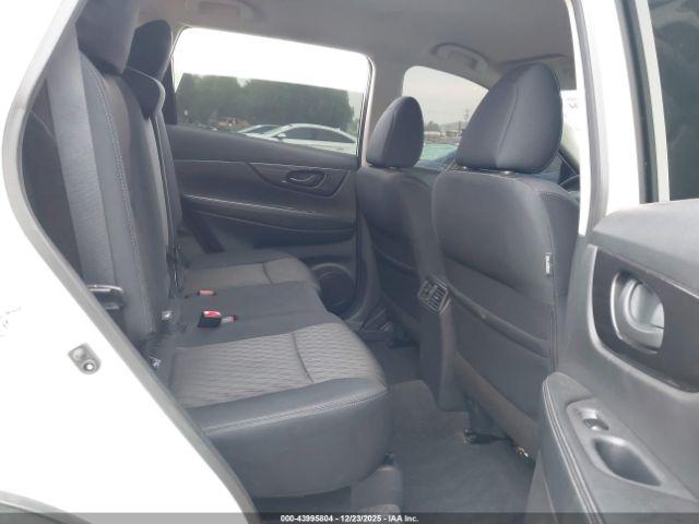 Nissan Rogue S Image 10