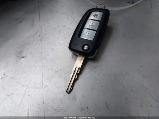 Nissan Rogue S Image 13