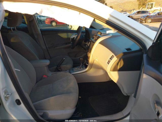 Toyota Corolla Le Image 6