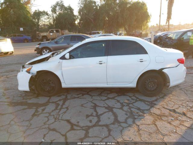 Toyota Corolla Le Image 15