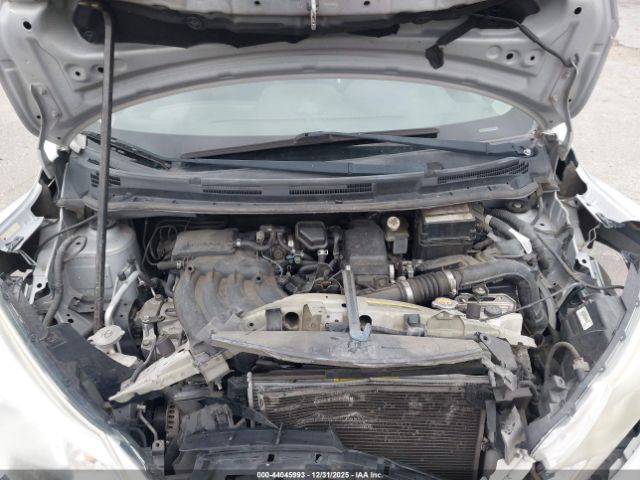 Nissan Versa Sv Image 9