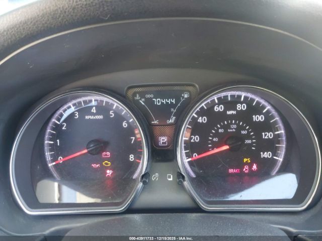 Nissan Versa Image 6