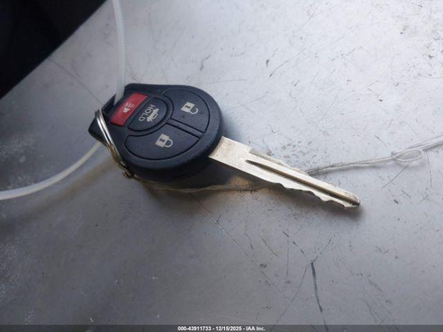 Nissan Versa Image 7