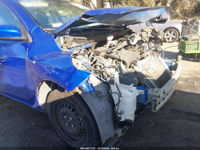 Nissan Versa Image 8