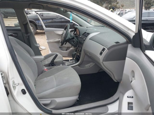 Toyota Corolla Le Image 13