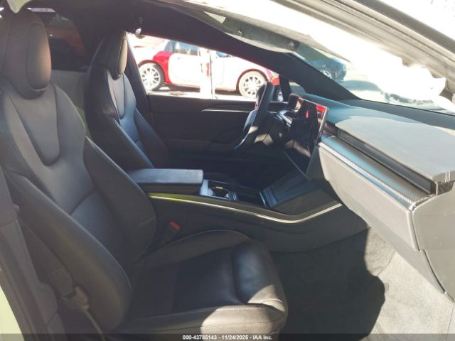 Tesla Model X Plaid Tri Motor All-wheel Drive Image 12