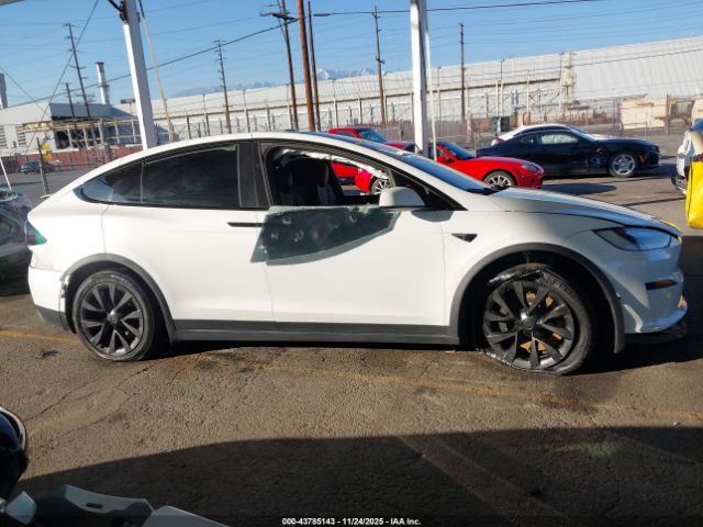 Tesla Model X Plaid Tri Motor All-wheel Drive Image 15