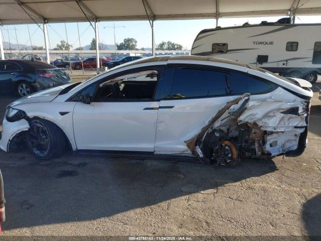 Tesla Model X Plaid Tri Motor All-wheel Drive Image 8