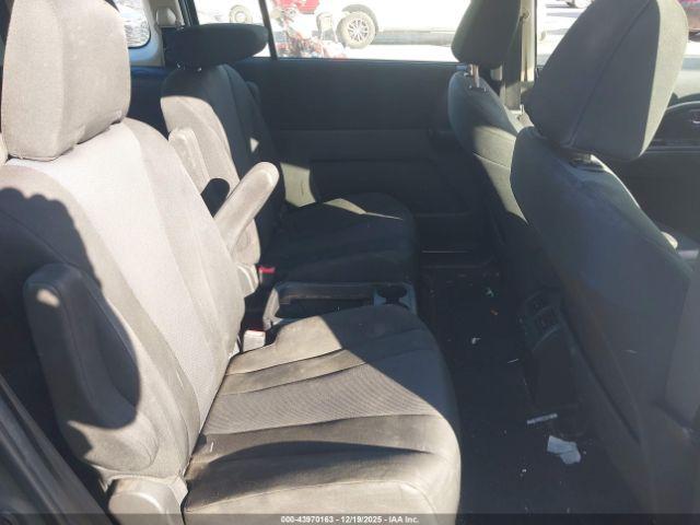 Mazda Mazda5 Sport Image 2