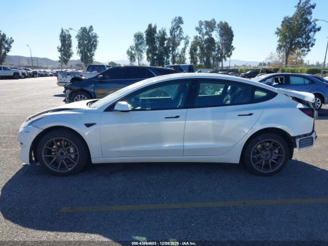 Tesla Model 3 Rear-wheel Drive Image 16