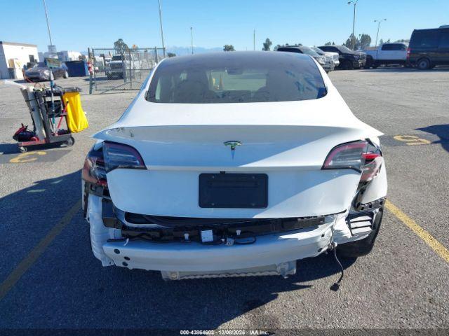 Tesla Model 3 Rear-wheel Drive Image 10