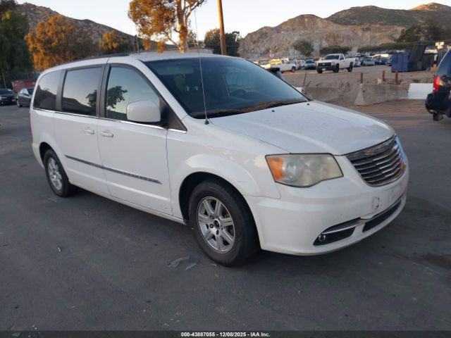 Chrysler Town & Country Touring Image 1