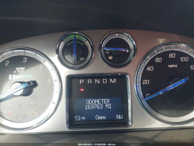 Cadillac Escalade Standard Image 4