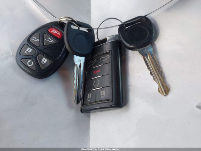 Cadillac Escalade Standard Image 9