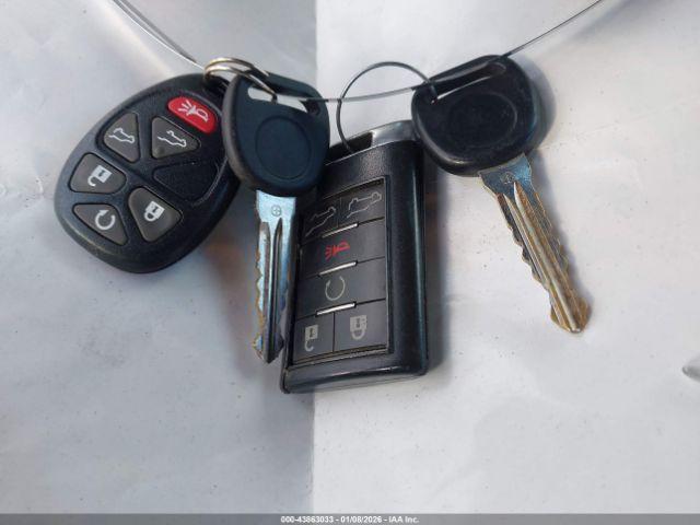 Cadillac Escalade Standard Image 9