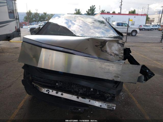 Tesla Cybertruck All-wheel Drive Image 12