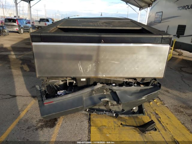 Tesla Cybertruck All-wheel Drive Image 14